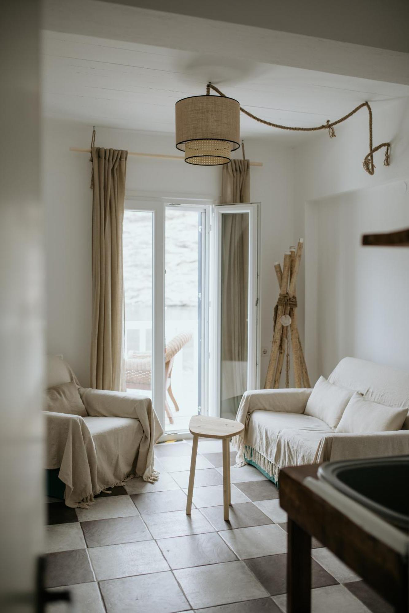 Yi & Thalassa Living By Khi Китнос Екстериор снимка